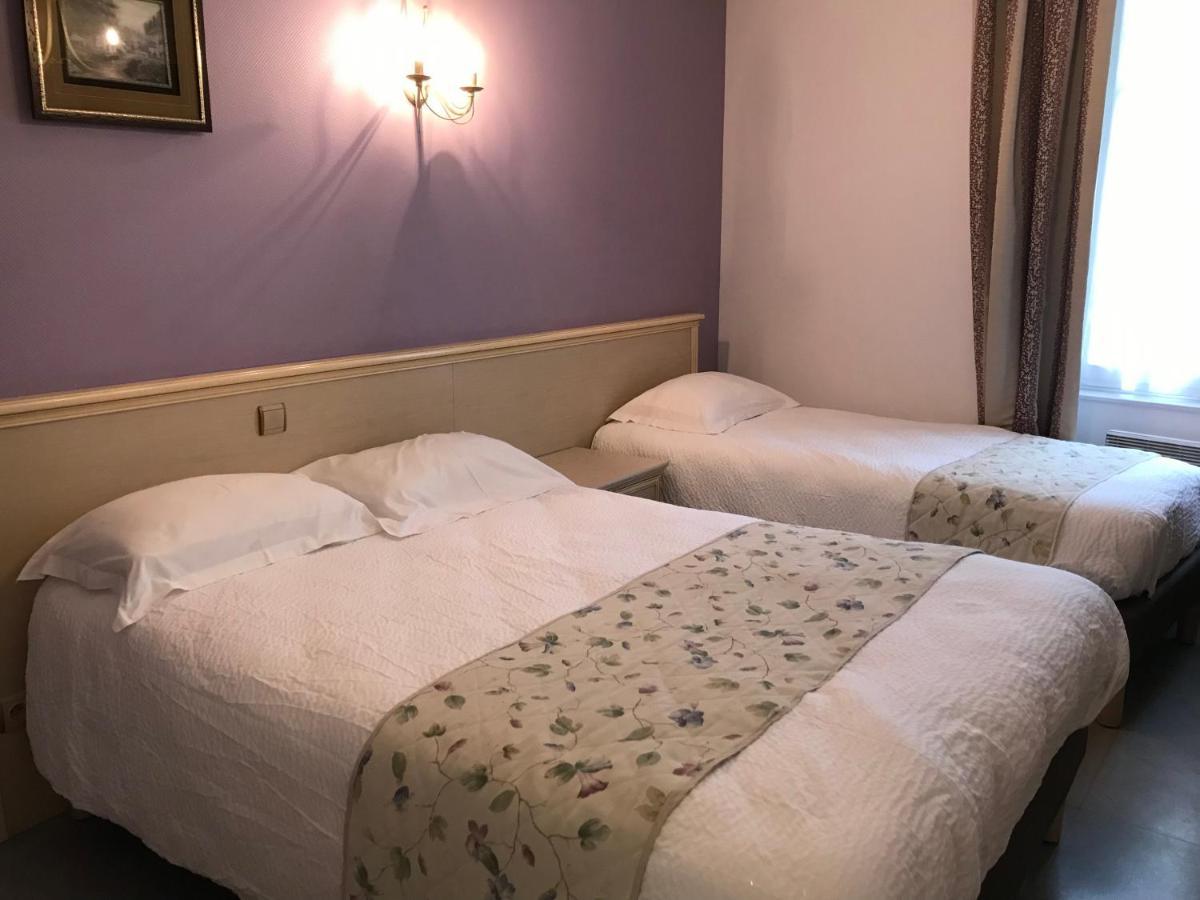 Logis Hotel Saint-Joseph Sancoins ภายนอก รูปภาพ
